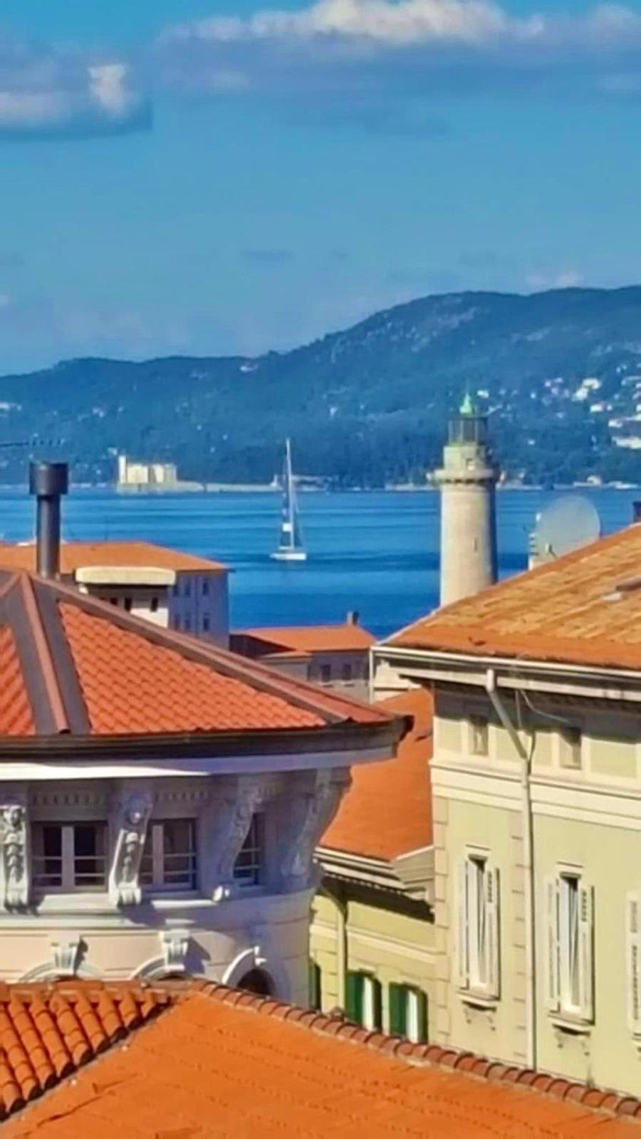 Appartement Le Petit Phare à Trieste Extérieur photo